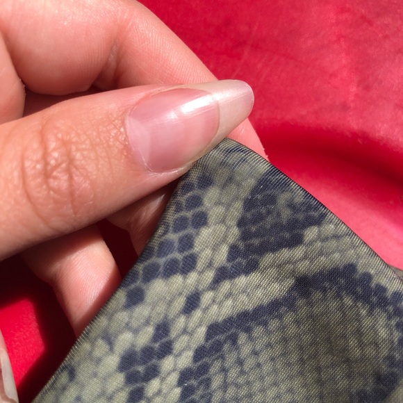 Onzie high rise legging olive cobra snake skin print - Picture 10 of 10